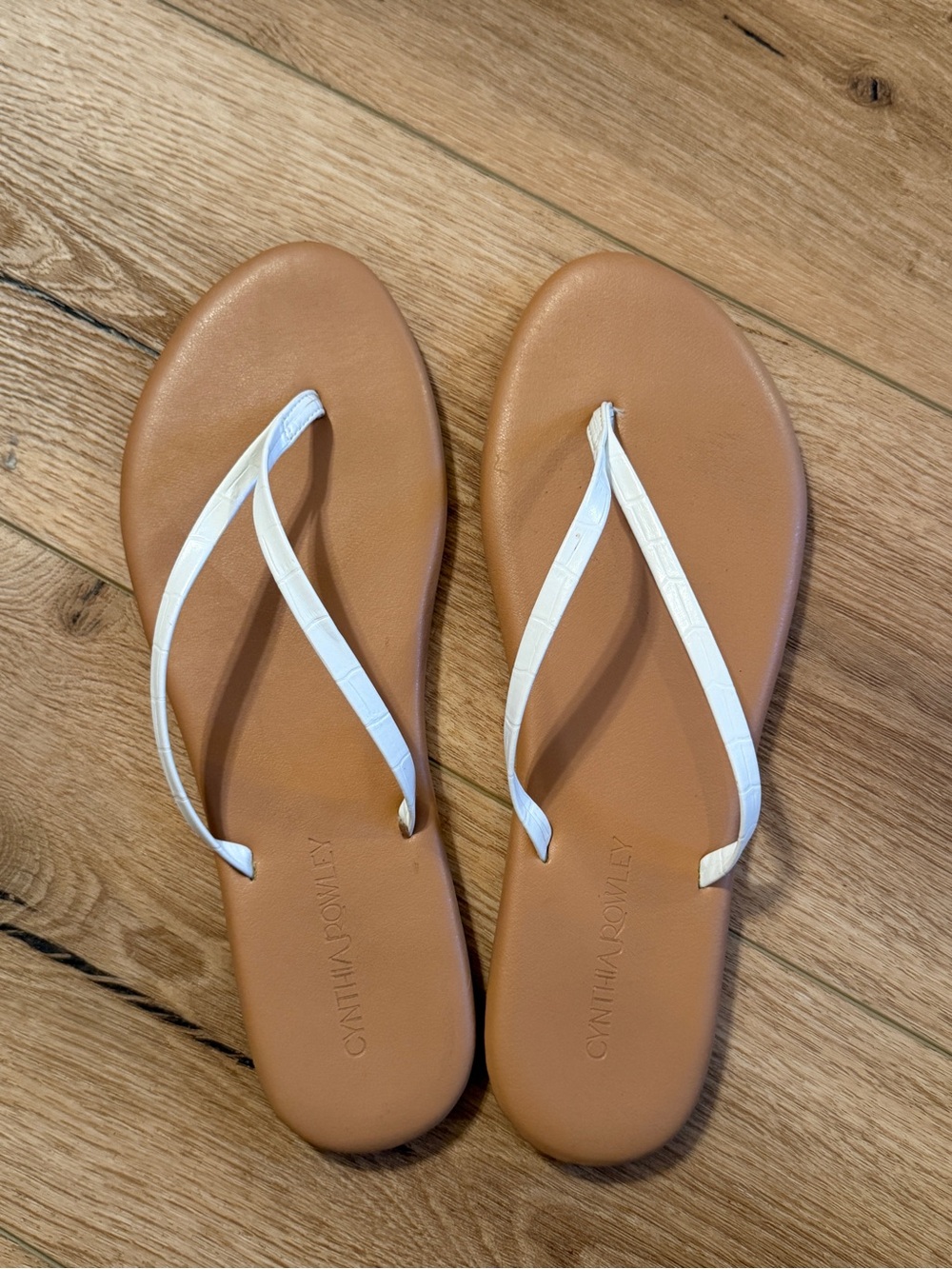 Cynthia Rowley Tan Footbed White Strap Flip Sandals
